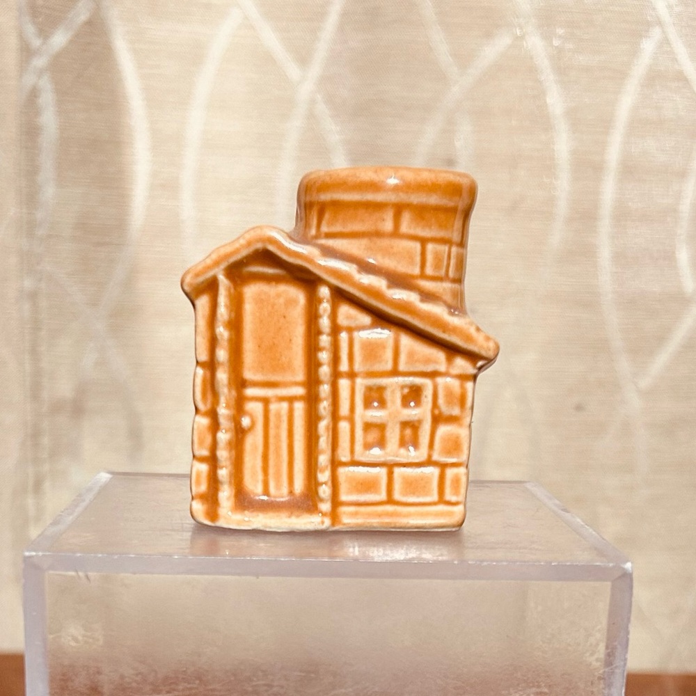 VTG Ceramic House Toothpick Holder 1970’s Cabin design